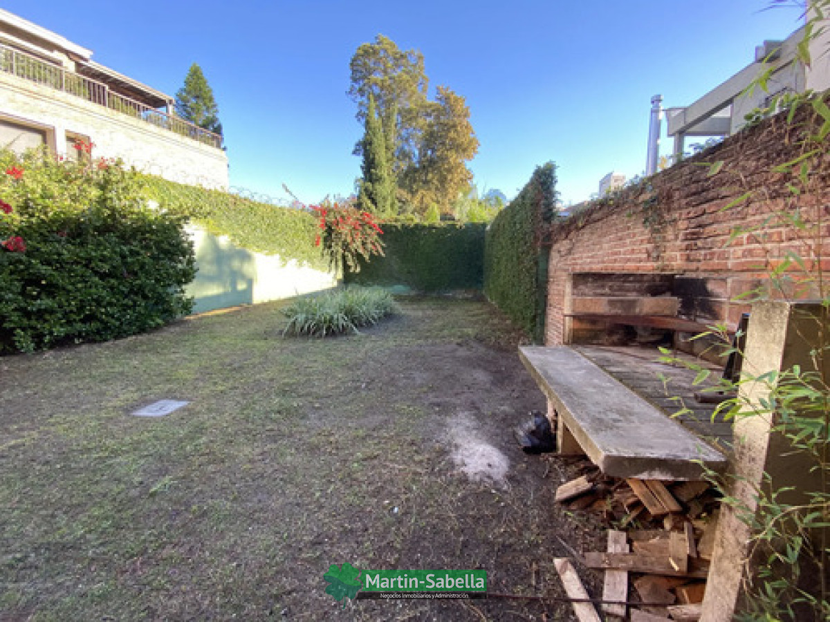 Casa ID.473/Casa-en-Alquiler--Carrasco- - Casa en Alquiler - Carrasco 