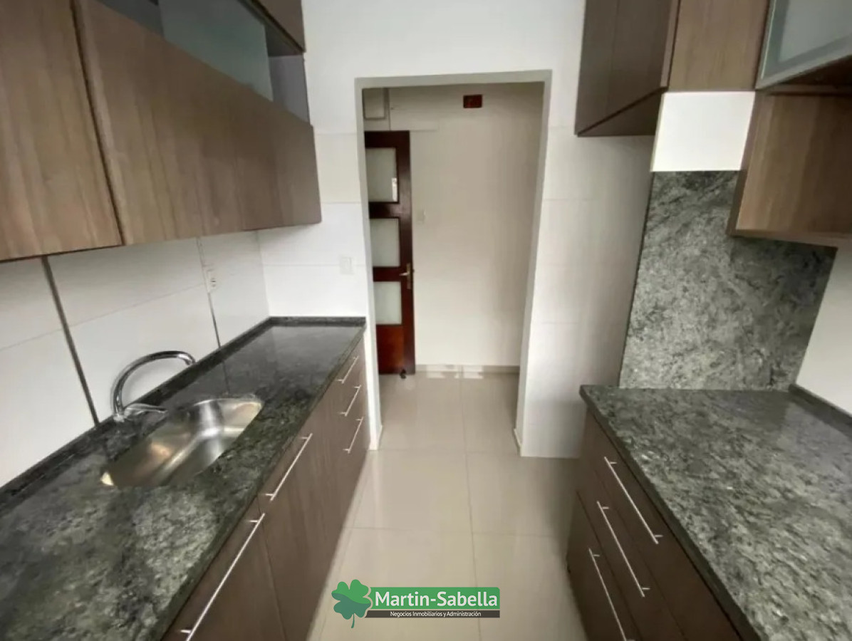 Casa ID.254/Casa-en-alquiler--Tres-Cruces- - Casa en alquiler - Tres Cruces 