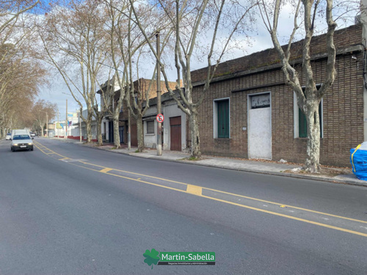 Casa ID.210 - Casa En Venta Para Reciclar Sobre Av Garibaldi - La Figurita 