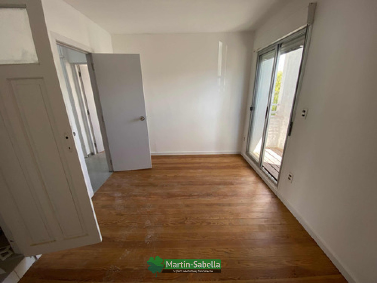 Casa ID.303/Casa-en-alquiler--La-Blanqueada- - Casa en alquiler - La Blanqueada 