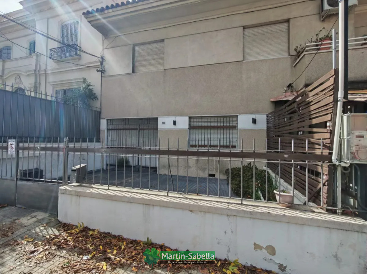 Casa ID.527/Casa-en-Venta--Pocitos- - Casa en Venta - Pocitos 