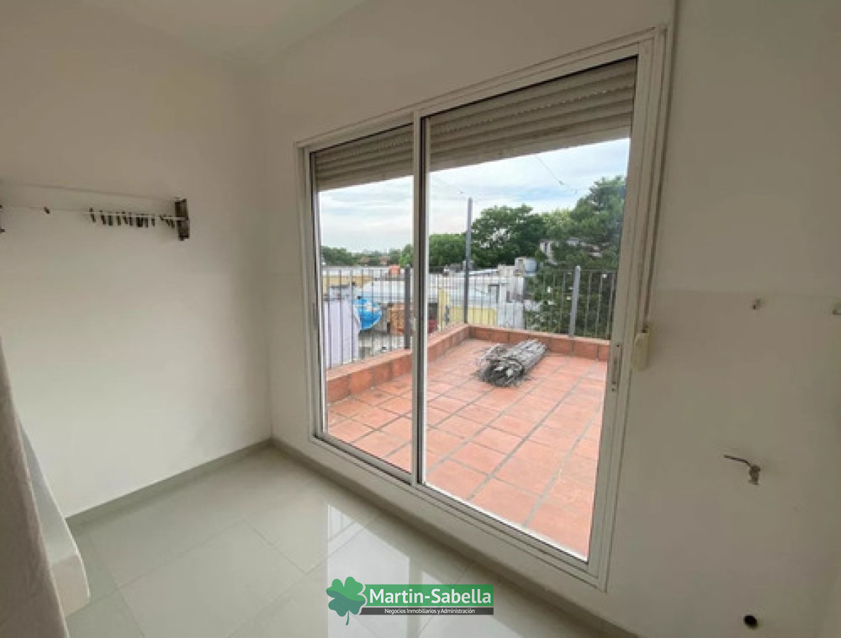 Casa ID.254/Casa-en-alquiler--Tres-Cruces- - Casa en alquiler - Tres Cruces 