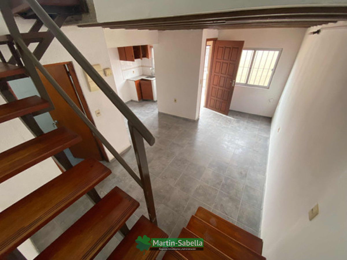 Casa ID.2 - Casa Propiedad Horizontal Duplex  Al Fondo Malvin Lado Norte A 1  Cuadra De Av. Italia 