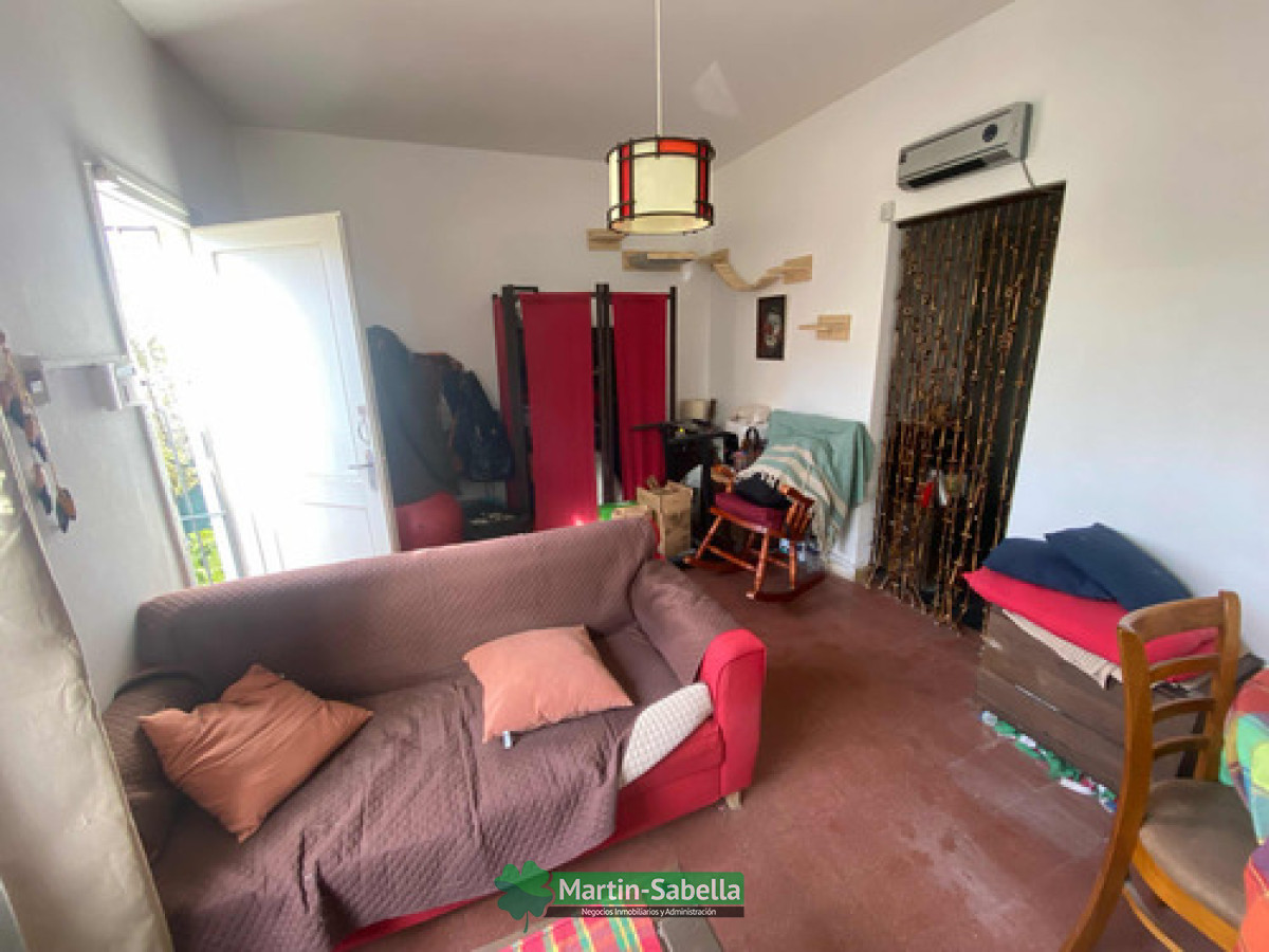 Casa ID.196/Casa-en-Venta--Malvin- - Casa en Venta - Malvin 