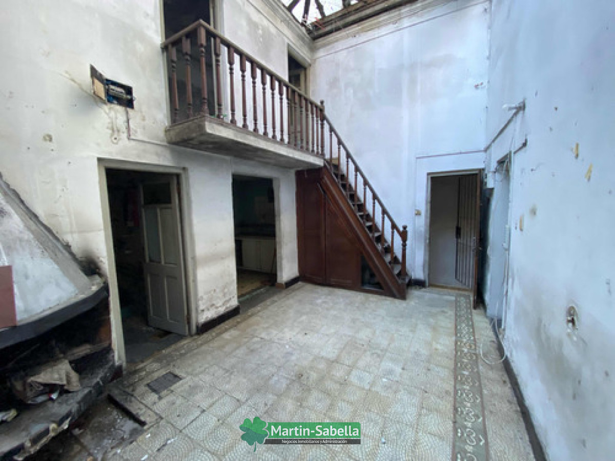 Casa ID.210 - Casa En Venta Para Reciclar Sobre Av Garibaldi - La Figurita 