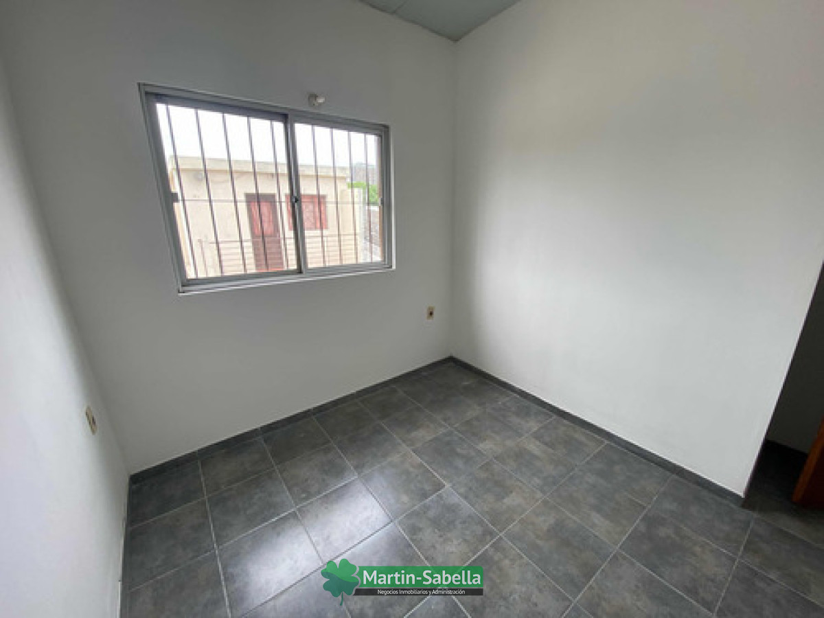 Casa ID.2 - Casa Propiedad Horizontal Duplex  Al Fondo Malvin Lado Norte A 1  Cuadra De Av. Italia 