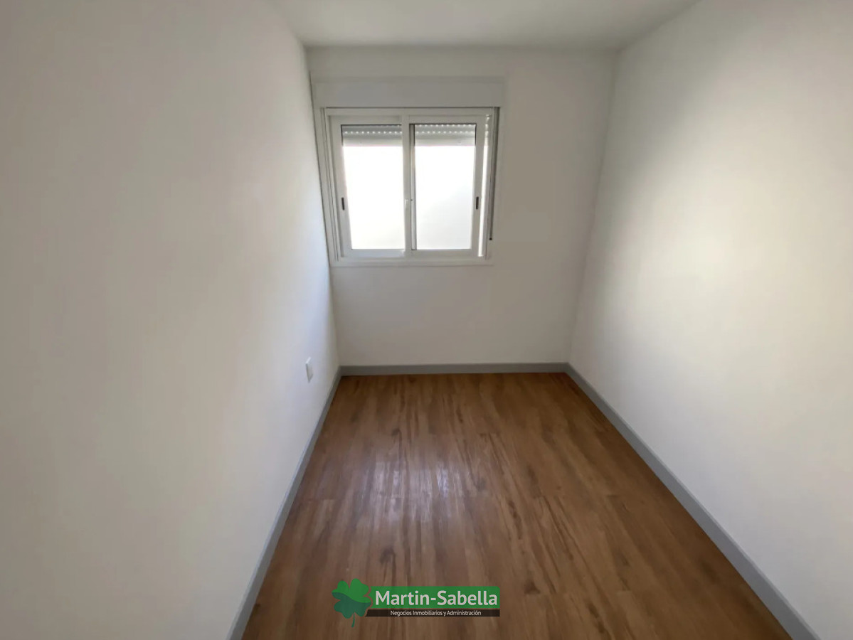 Casa ID.431/Casa-en-alquiler--Tres-Cruces- - Casa en alquiler - Tres Cruces 