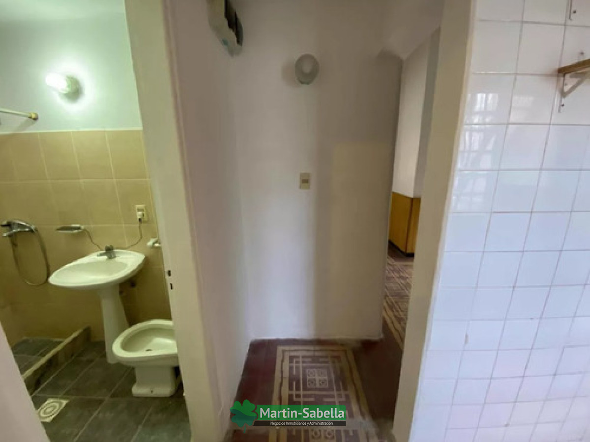 Casa ID.28 - Casa En Venta 1 Dormitorio Con Acceso A  La Azota Y Patio Chico Con Parrillero 