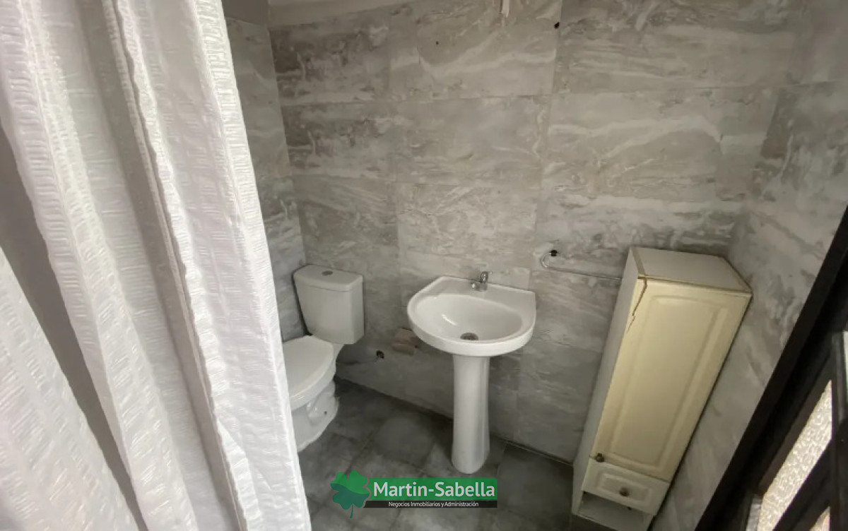 Casa ID.557/Casa-en-alquiler--La-Blanqueada- - Casa en alquiler - La Blanqueada 