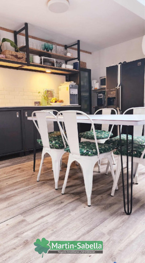 Casa ID.13 - Casa En Venta Parque Rodo Con Garage Y Fondo Con Parrillero