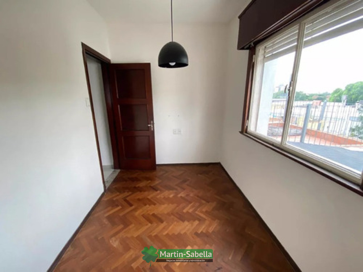 Casa ID.253/Casa-en-alquiler--La-Blanqueada- - Casa en alquiler - La Blanqueada 