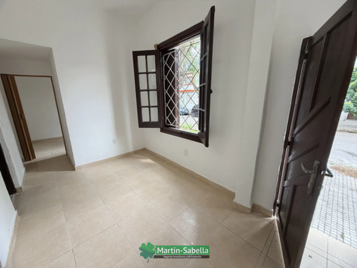 Casa ID.693/Casas-en-alquiler-La-Comercial- - Casas en alquiler La Comercial 