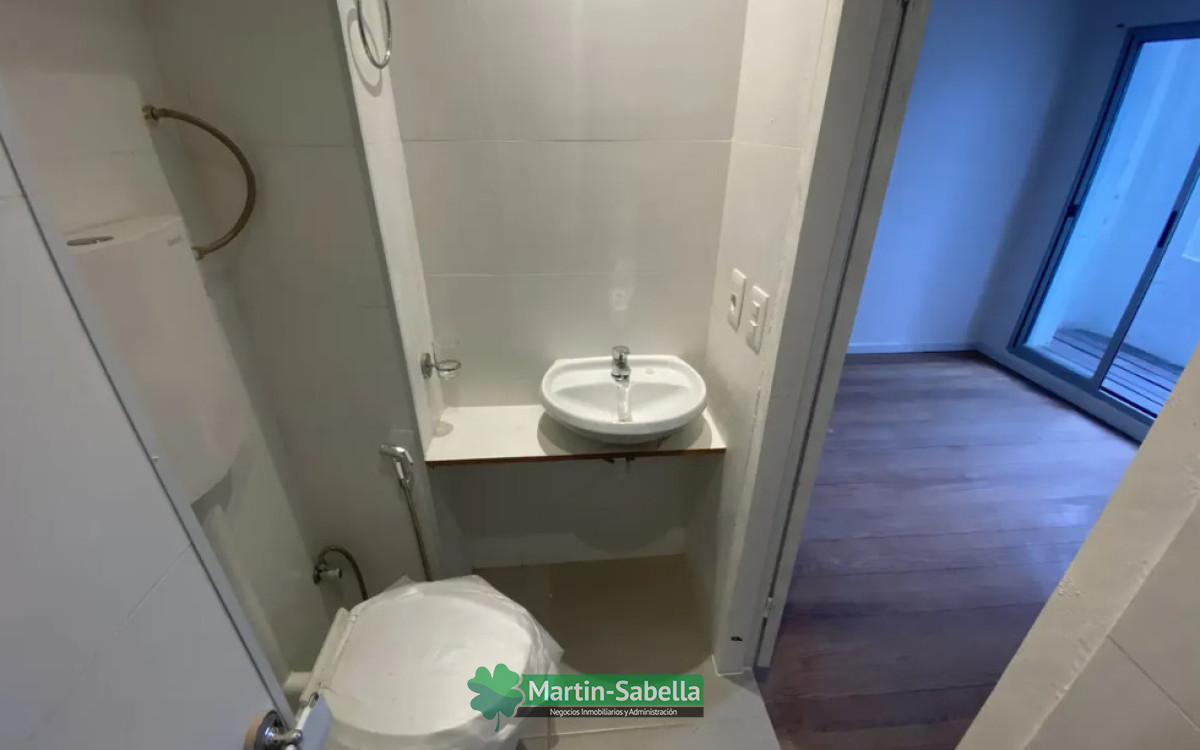 Casa ID.303/Casa-en-alquiler--La-Blanqueada- - Casa en alquiler - La Blanqueada 