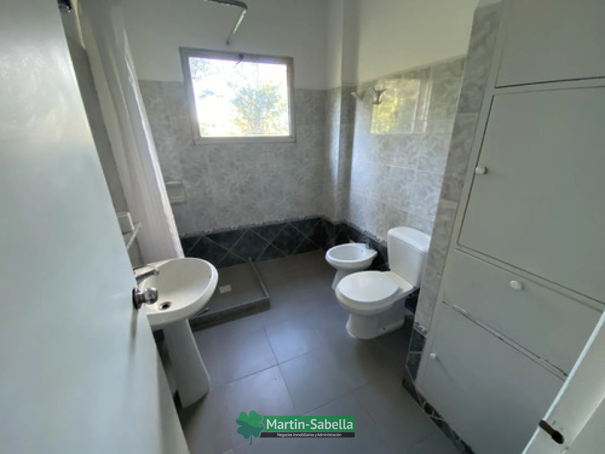 Casa ID.473/Casa-en-Alquiler--Carrasco- - Casa en Alquiler - Carrasco 
