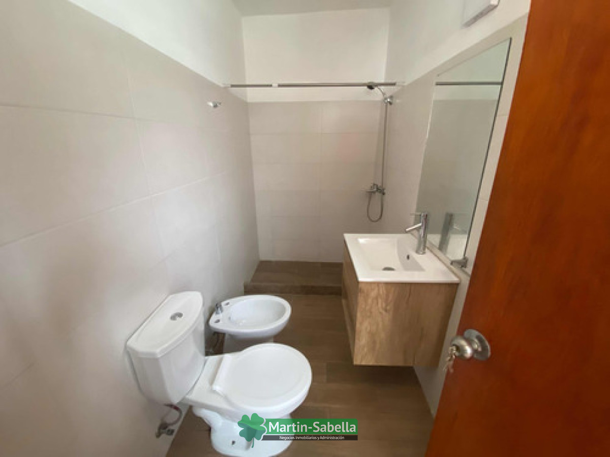 Casa ID.168/Casa-en-alquiler--Pérez-Castellanos - Casa en alquiler - Pérez Castellanos