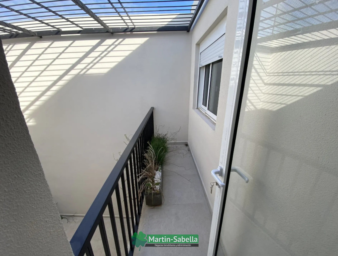 Casa ID.431/Casa-en-alquiler--Tres-Cruces- - Casa en alquiler - Tres Cruces 