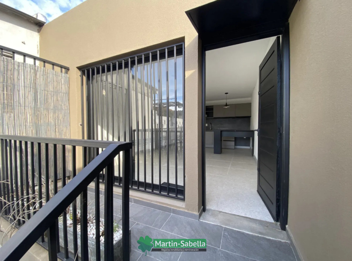 Casa ID.431/Casa-en-alquiler--Tres-Cruces- - Casa en alquiler - Tres Cruces 
