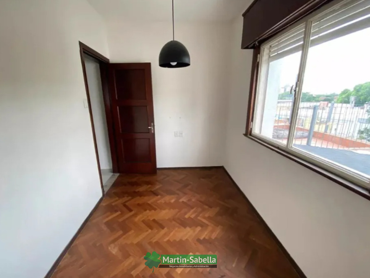 Casa ID.254/Casa-en-alquiler--Tres-Cruces- - Casa en alquiler - Tres Cruces 