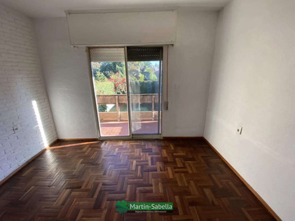 Casa ID.473/Casa-en-Alquiler--Carrasco- - Casa en Alquiler - Carrasco 