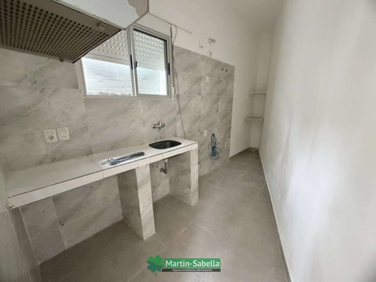 Casa ID.693/Casas-en-alquiler-La-Comercial- - Casas en alquiler La Comercial 