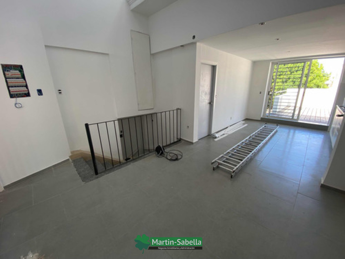 Casa ID.303/Casa-en-alquiler--La-Blanqueada- - Casa en alquiler - La Blanqueada 