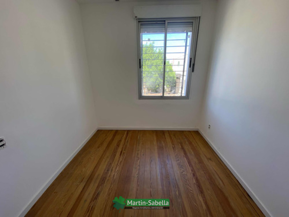 Casa ID.303/Casa-en-alquiler--La-Blanqueada- - Casa en alquiler - La Blanqueada 