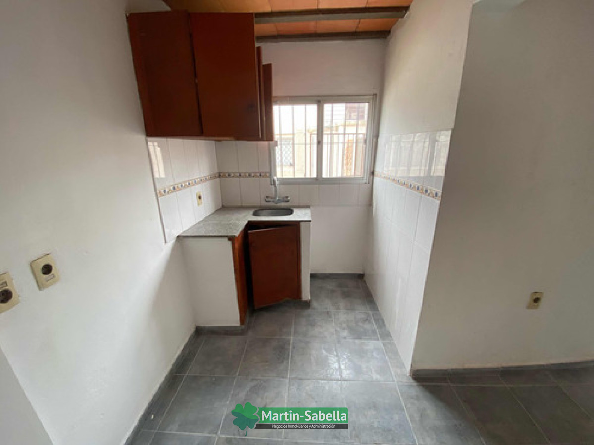 Casa ID.2 - Casa Propiedad Horizontal Duplex  Al Fondo Malvin Lado Norte A 1  Cuadra De Av. Italia 