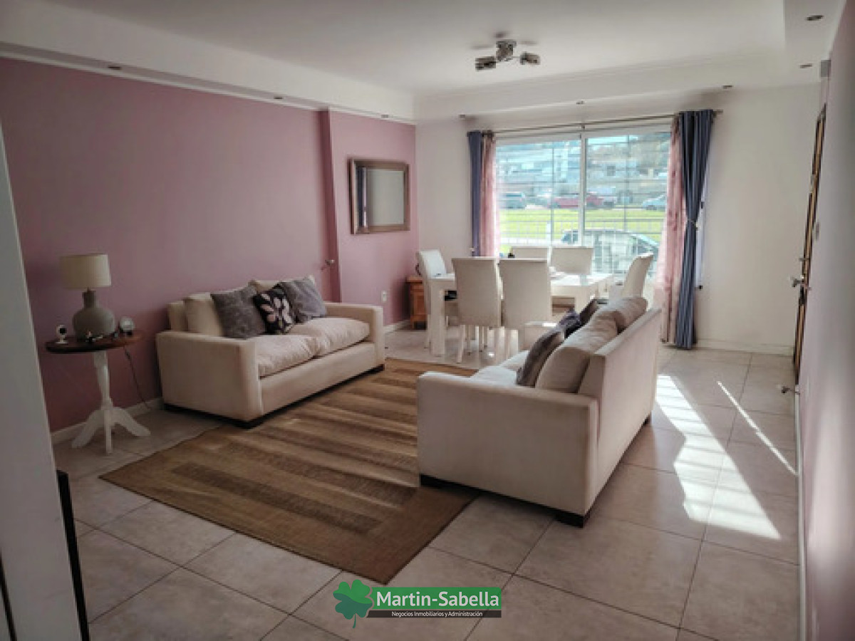 Casa ID.535/Casa-en-Venta--Malvin- - Casa en Venta - Malvin 