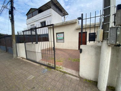 Casa en alquiler - Pérez Castellanos