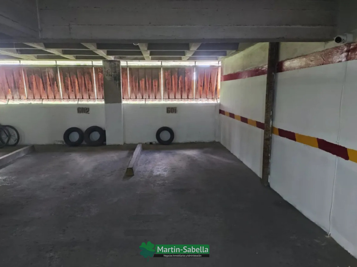 Cochera ID.660/Garage-en-alquiler--Centro- - Garage en alquiler - Centro 