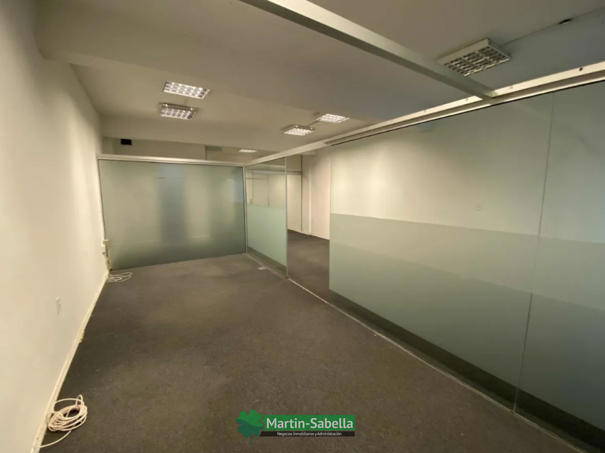 Local Comercial ID.108/Local-en-alquiler--Centro- - Local en alquiler - Centro 