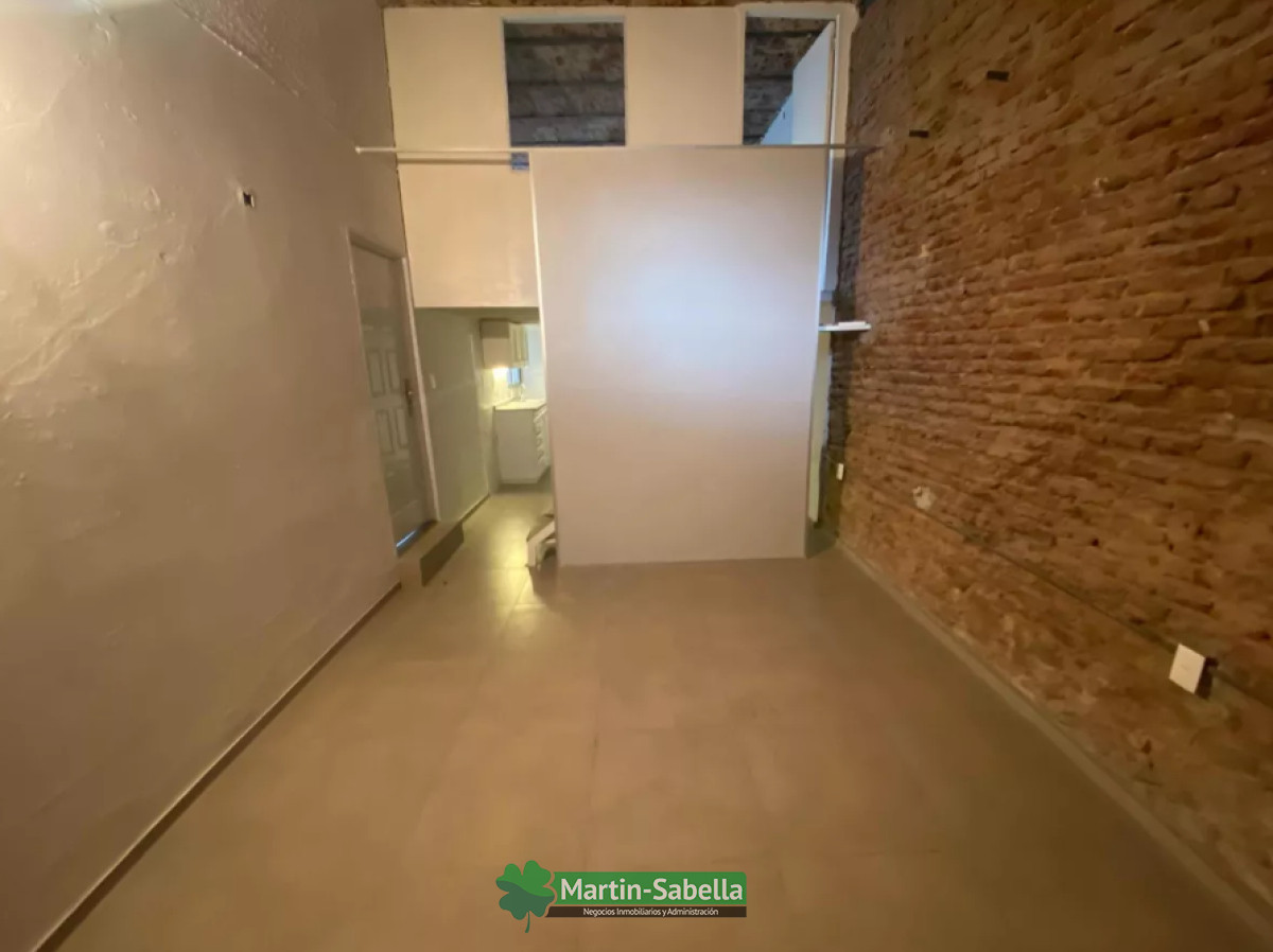 Local Comercial ID.101/Local-con-vivienda-en-alquiler--Parque-Batlle- - Local con vivienda en alquiler - Parque Batlle 