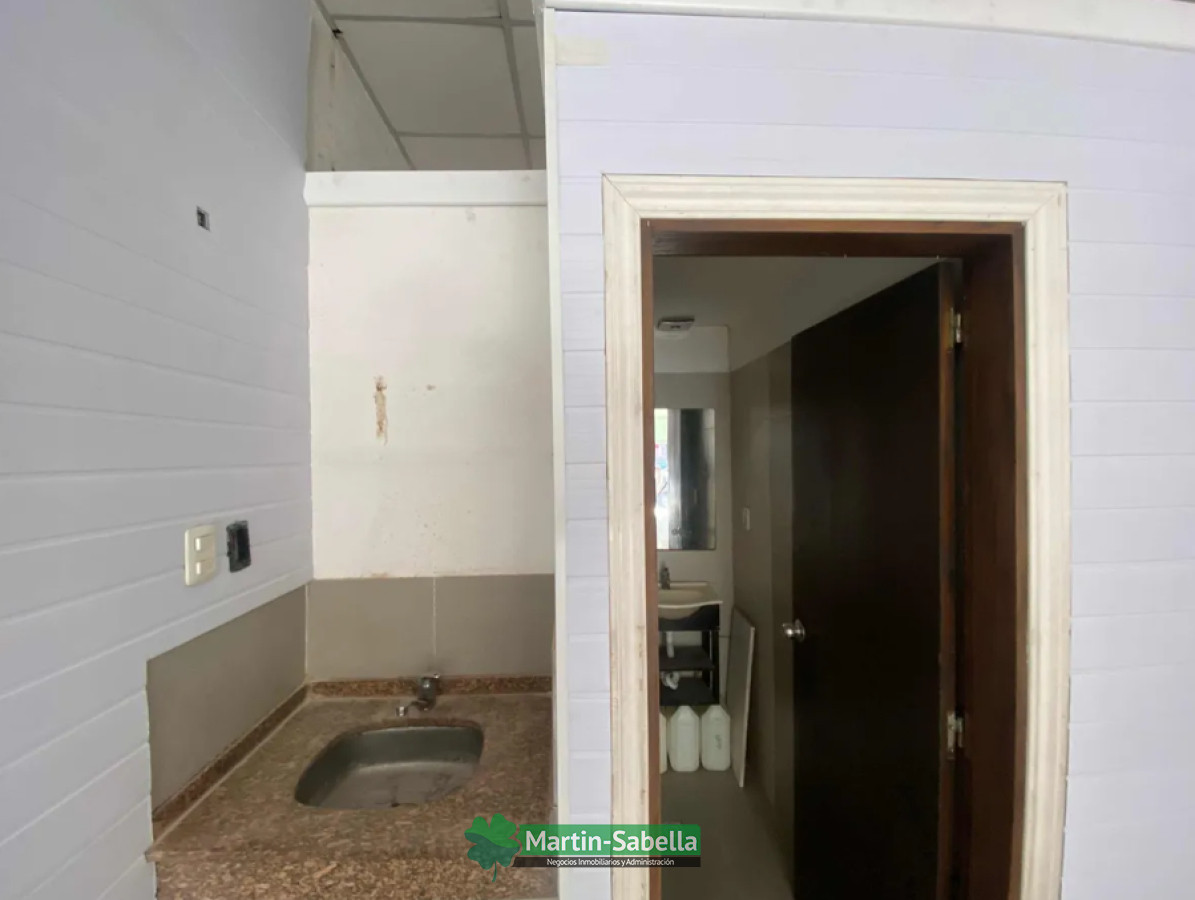Local Comercial ID.110/Local-en-alquiler--Cerrito- - Local en alquiler - Cerrito 