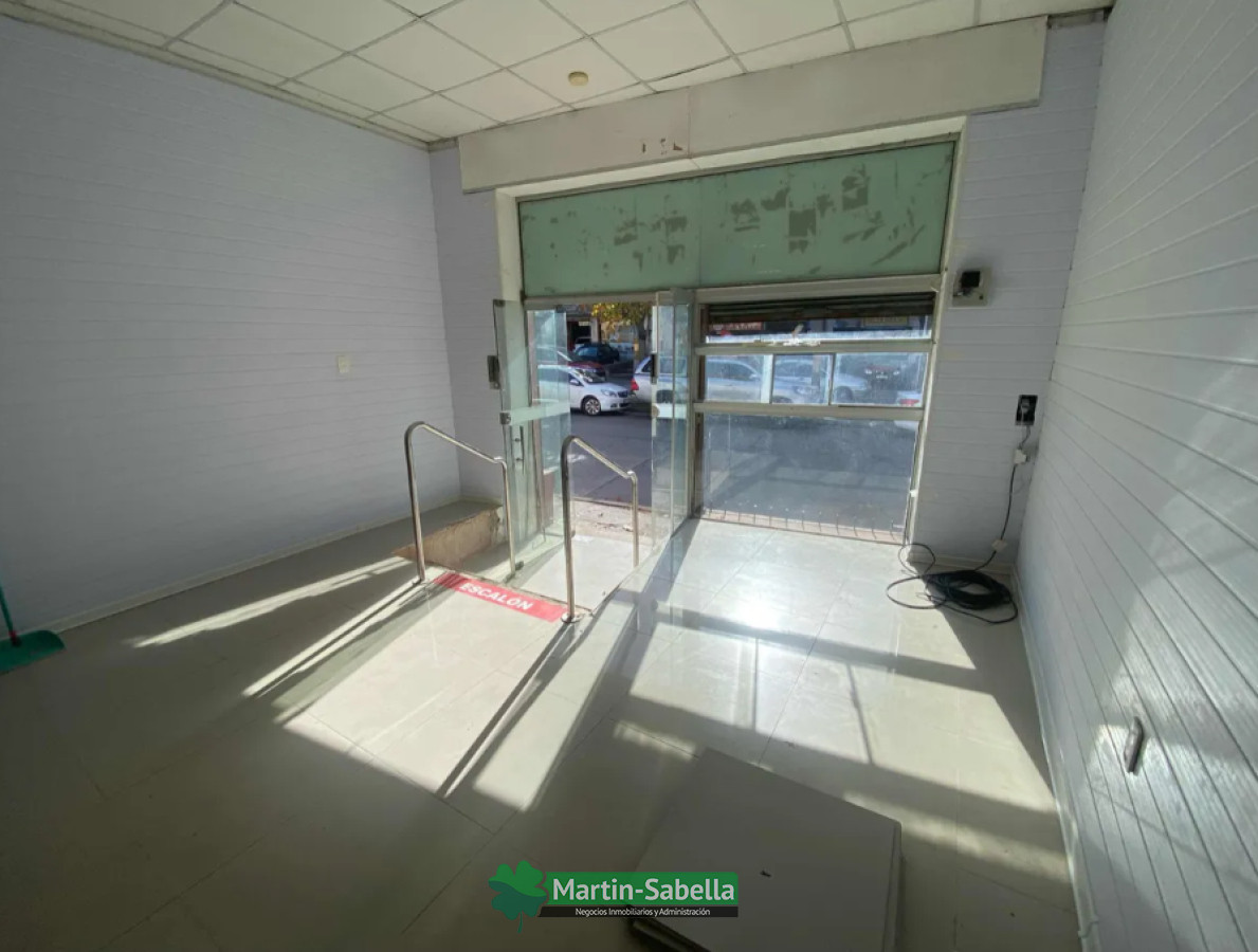 Local Comercial ID.110/Local-en-alquiler--Cerrito- - Local en alquiler - Cerrito 