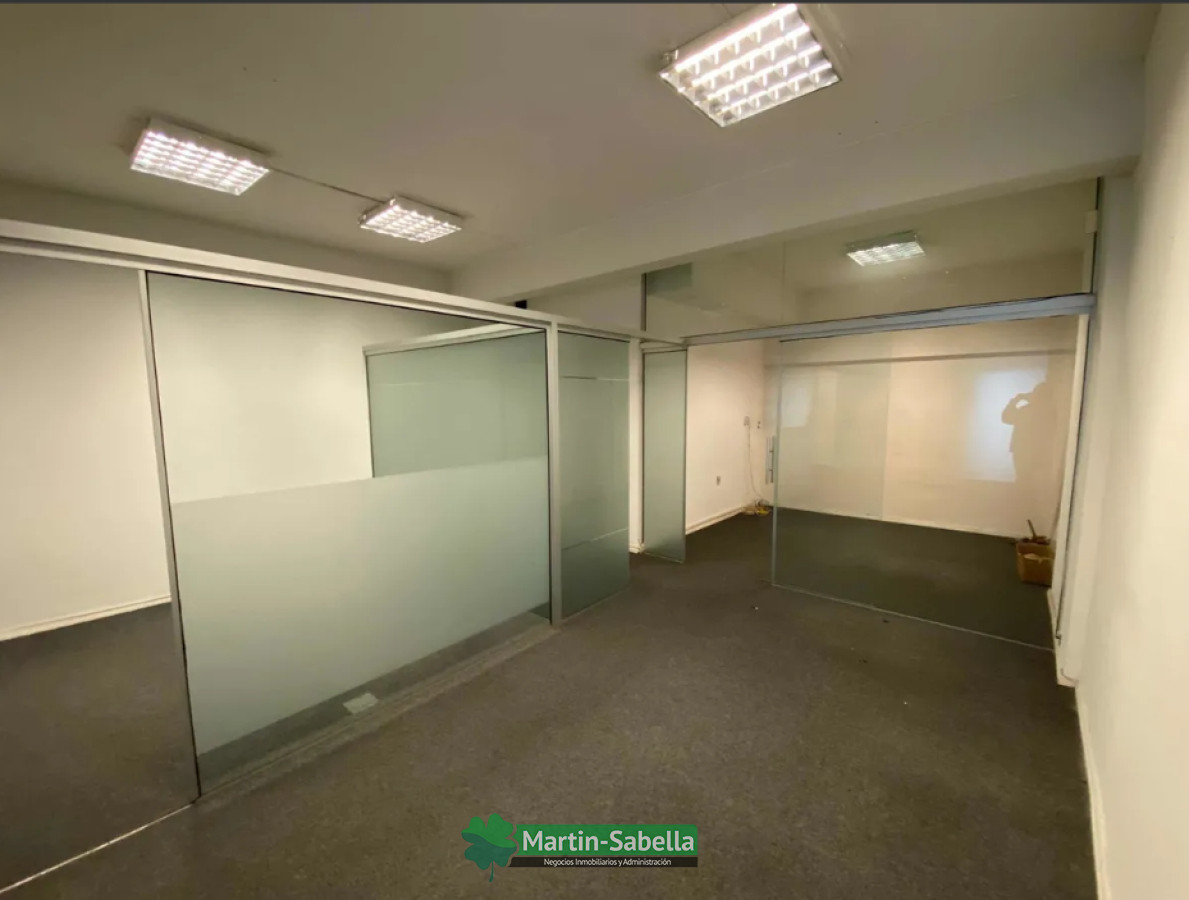Local Comercial ID.108/Local-en-alquiler--Centro- - Local en alquiler - Centro 