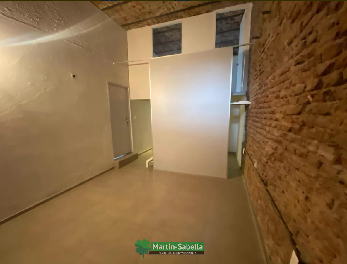 Local Comercial ID.101/Local-con-vivienda-en-alquiler--Parque-Batlle- - Local con vivienda en alquiler - Parque Batlle 
