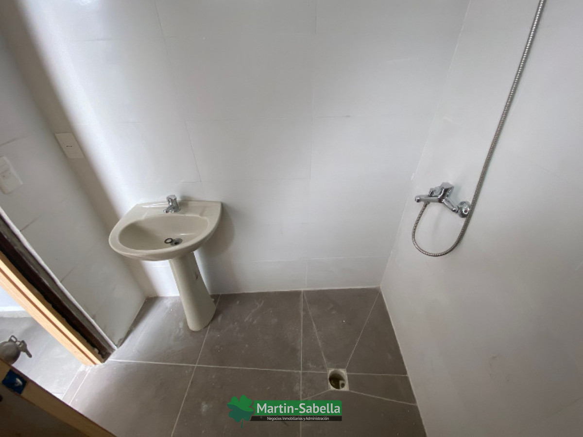 Local Comercial ID.394/Local-en-alquiler--Cordón- - Local en alquiler - Cordón 