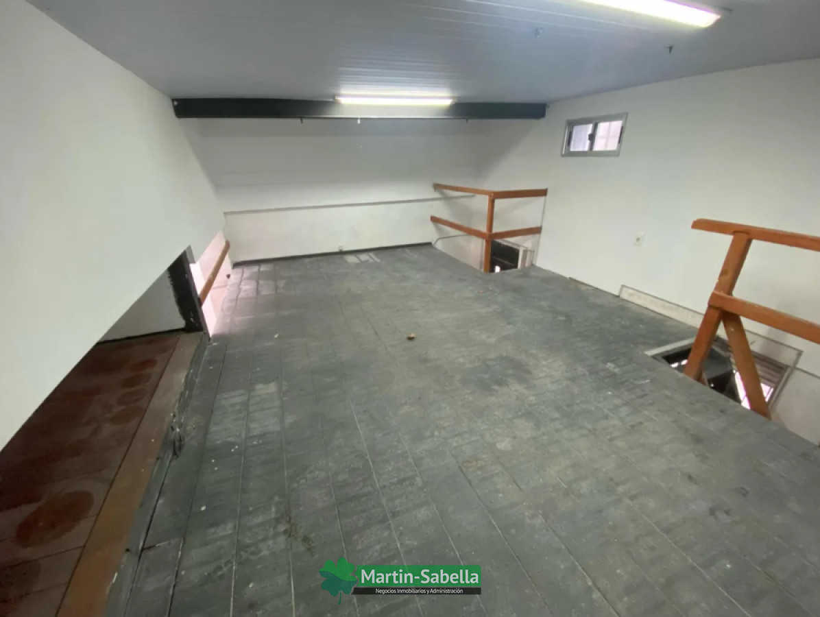 Local Comercial ID.170/Local-en-alquiler--Tres-Cruces- - Local en alquiler - Tres Cruces 