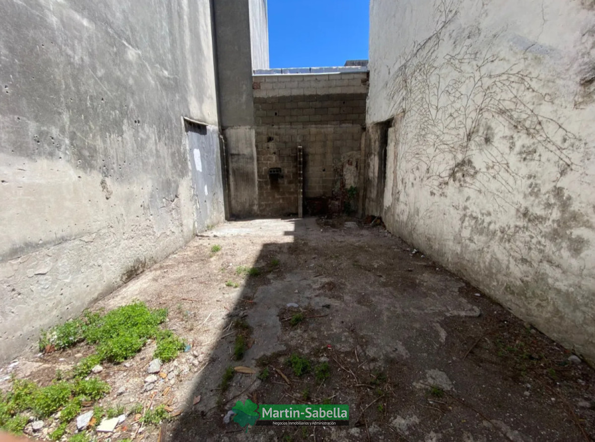 Local Comercial ID.402/Local-en-alquiler--Ciudad-Vieja- - Local en alquiler - Ciudad Vieja 