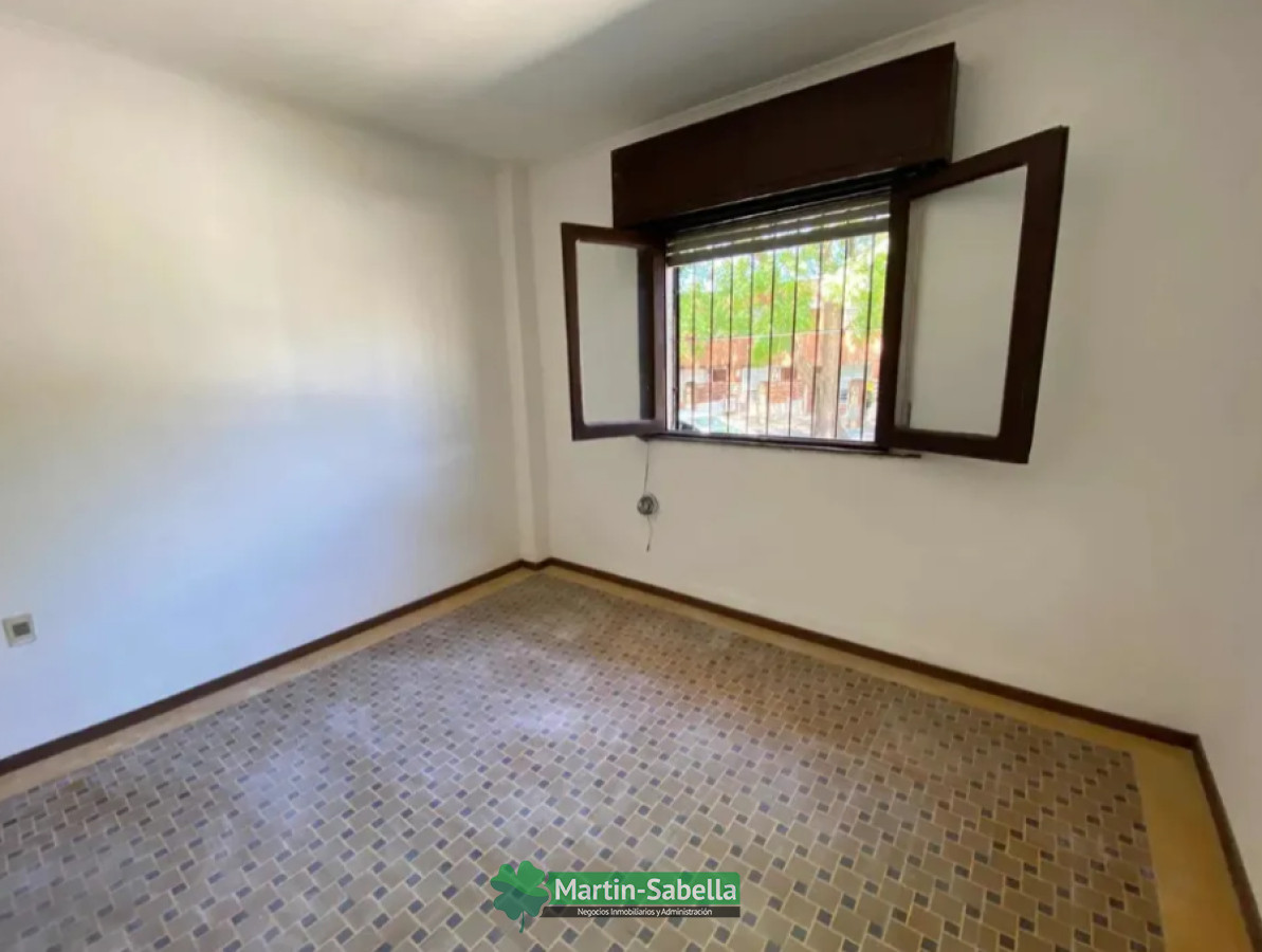 Local Comercial ID.167/Local-en-alquiler--Parque-Batlle- - Local en alquiler - Parque Batlle 