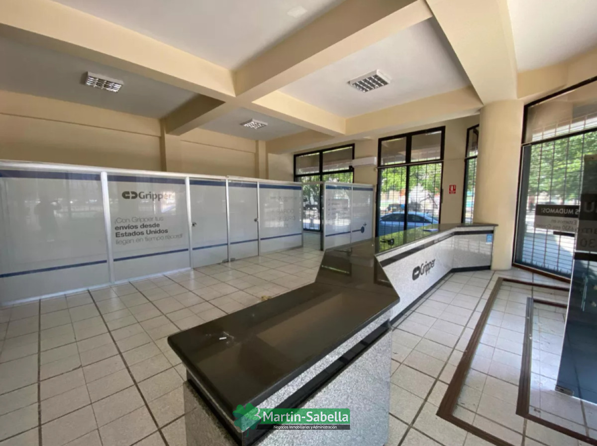 Local Comercial ID.112/Local-en-alquiler--Ciudad-Vieja- - Local en alquiler - Ciudad Vieja 