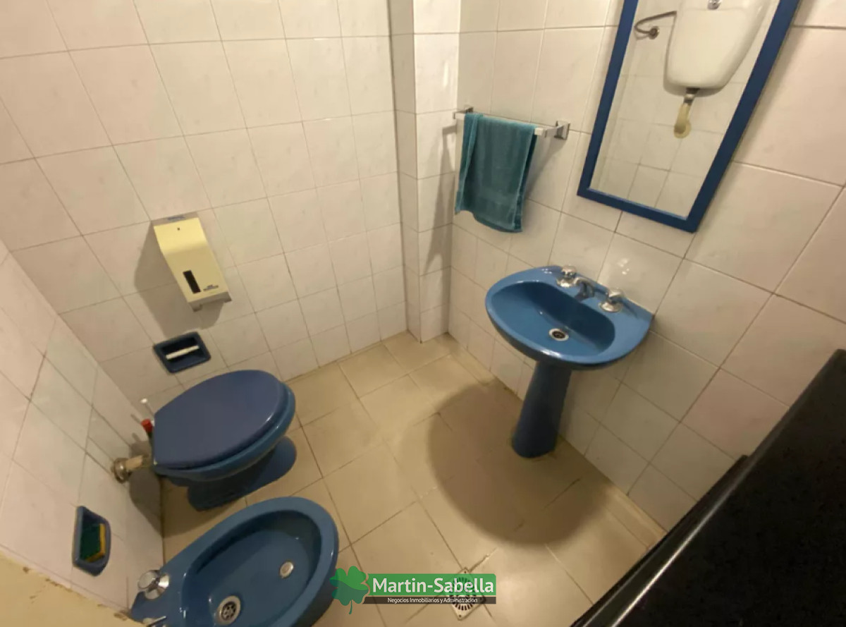 Local Comercial ID.112/Local-en-alquiler--Ciudad-Vieja- - Local en alquiler - Ciudad Vieja 