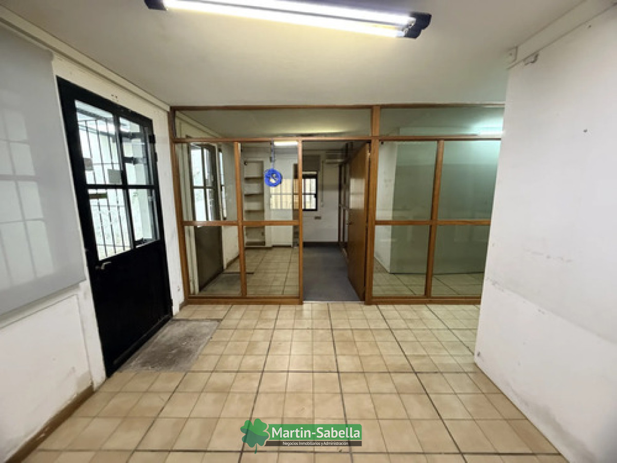 Local Comercial ID.683/Locales-en-alquiler-La-Comercial- - Locales en alquiler La Comercial 