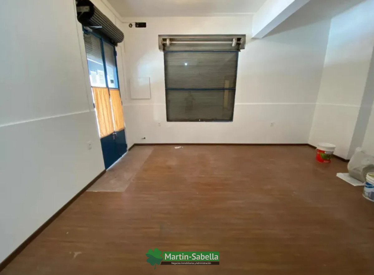 Local Comercial ID.167/Local-en-alquiler--Parque-Batlle- - Local en alquiler - Parque Batlle 