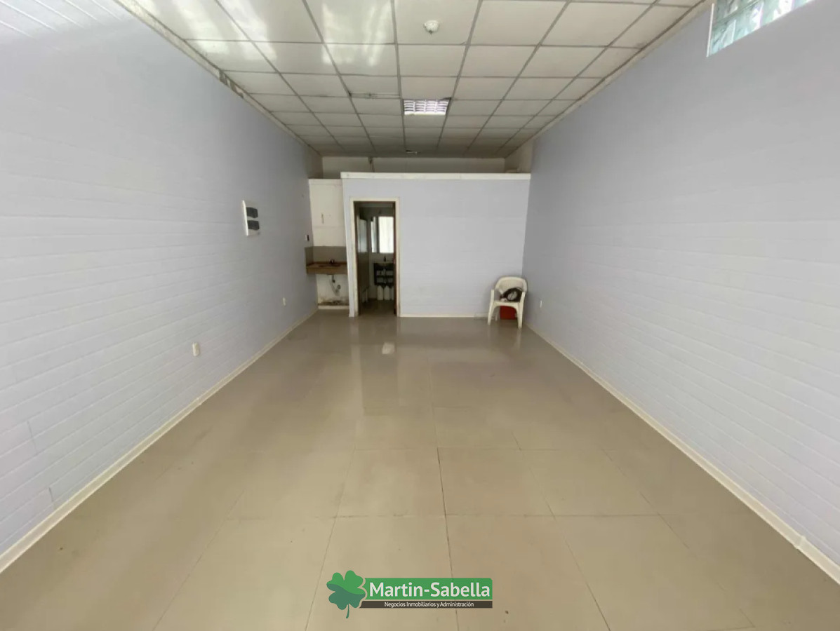 Local Comercial ID.110/Local-en-alquiler--Cerrito- - Local en alquiler - Cerrito 