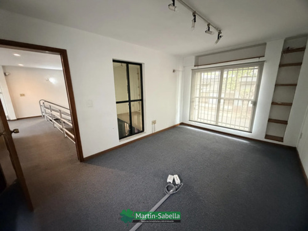 Local Comercial ID.683/Locales-en-alquiler-La-Comercial- - Locales en alquiler La Comercial 