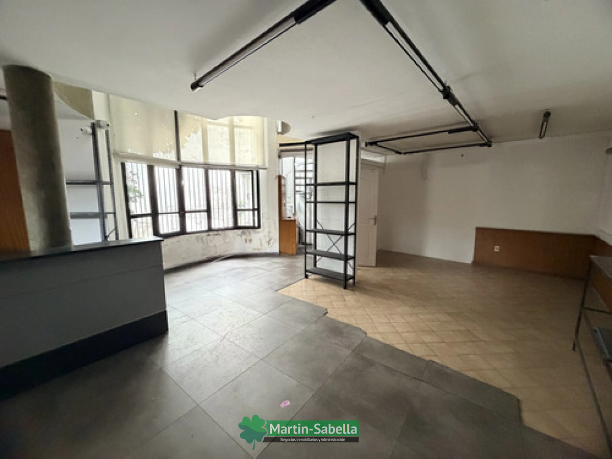 Local Comercial ID.683/Locales-en-alquiler-La-Comercial- - Locales en alquiler La Comercial 
