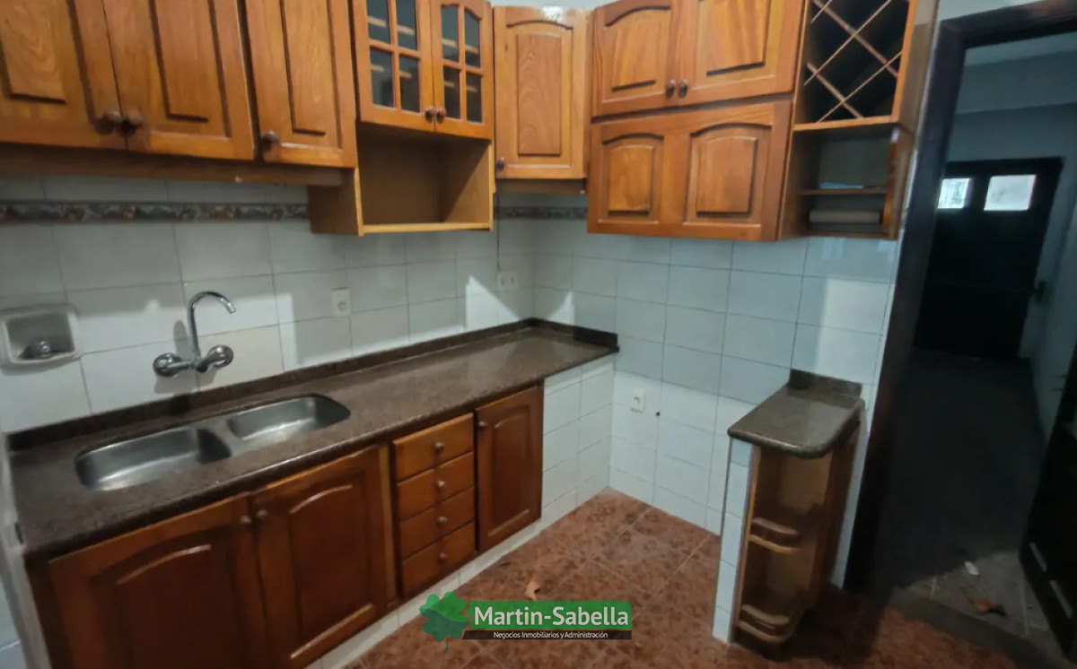 Local Comercial ID.567/Local-en-Alquiler--Pocitos- - Local en Alquiler - Pocitos 