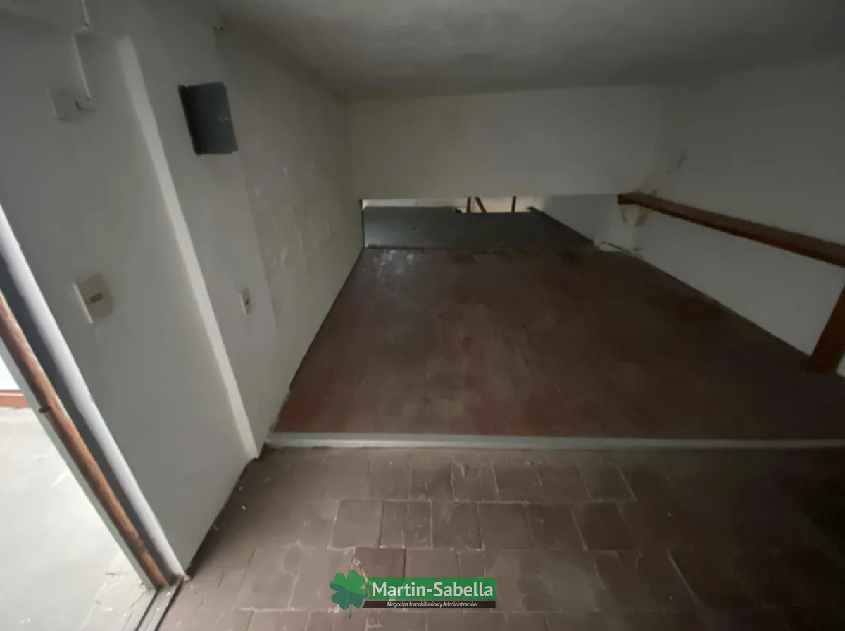 Local Comercial ID.170/Local-en-alquiler--Tres-Cruces- - Local en alquiler - Tres Cruces 