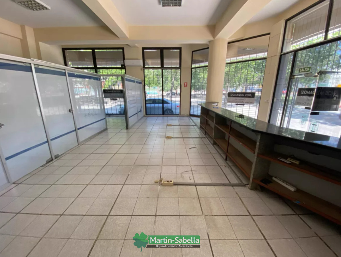 Local Comercial ID.112/Local-en-alquiler--Ciudad-Vieja- - Local en alquiler - Ciudad Vieja 